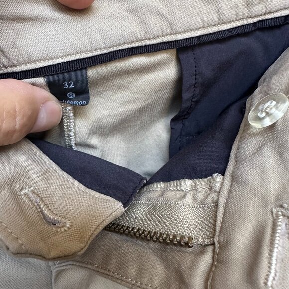 lululemon Men's Commission Classic Fit - Size 32W32L (Trench) - Picture 3 of 6